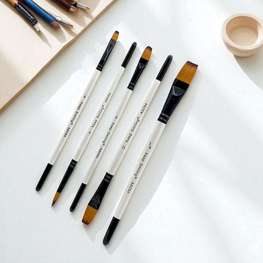 Keep Smiling 12-Piece Artist Paint Brush Set – Versatile Brushes